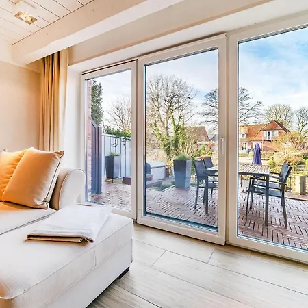 Ferienhaus Haus Am Siel 02, Zentral Mit Eigenem Steg Greetsiel